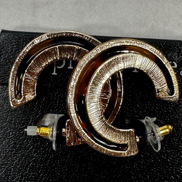 Ophelia Roe Women's Thick Hoop Acrylic Studded Earrings Verigated Brown Gold New - Picture 4 of 6